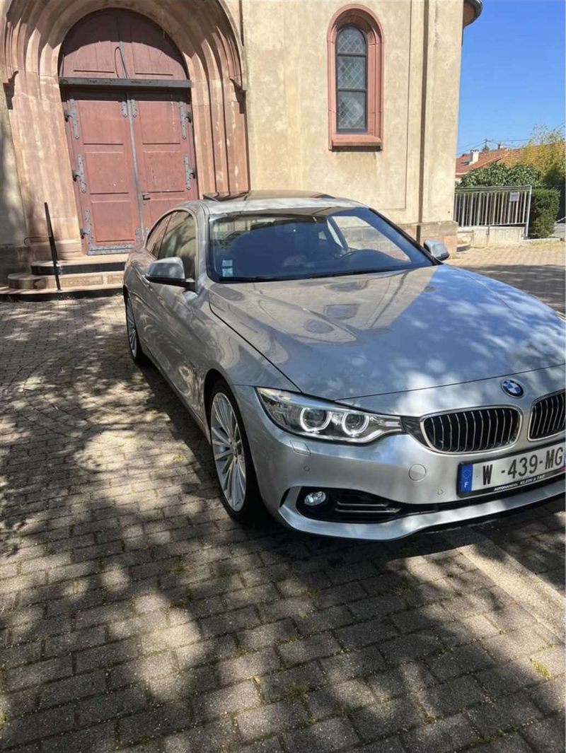 BMW S&eacute;rie 4 vue 3/4 avant droit
